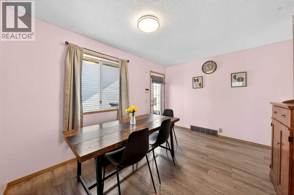 31 Martinridge Grove NE — photo 13