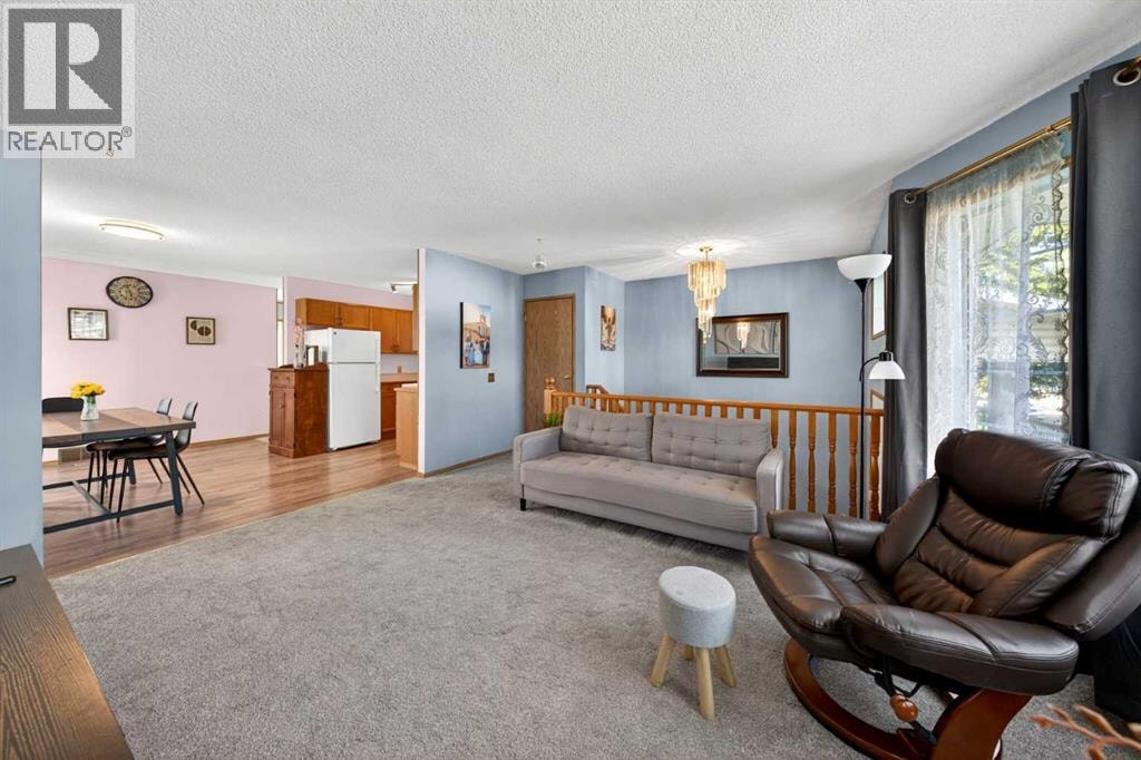 31 Martinridge Grove NE — photo 10