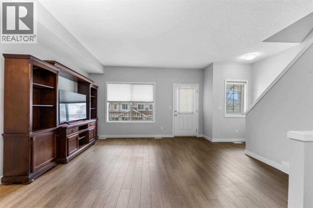 1010, 250 Sage Valley Road NW — photo 2