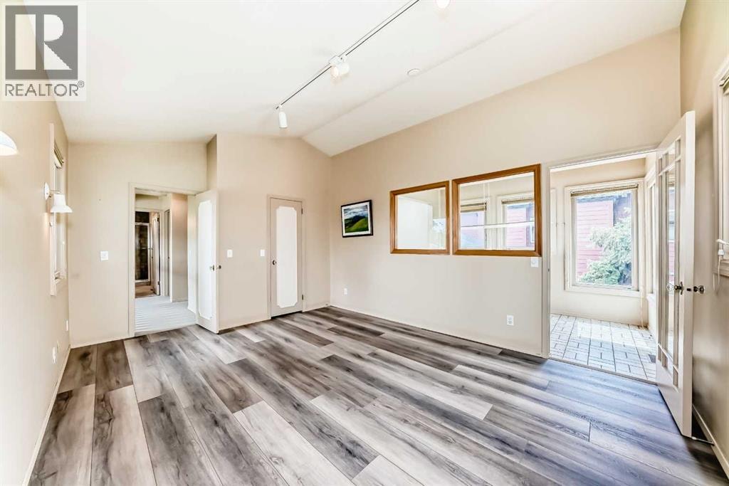 2518 21 Street SW — photo 30