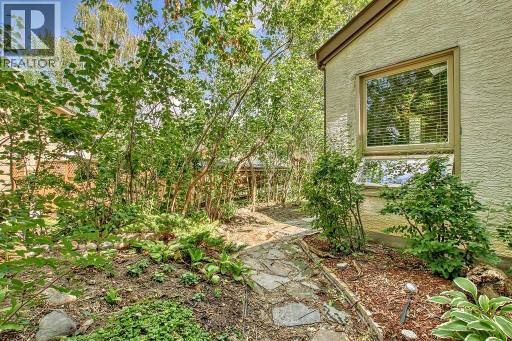2518 21 Street SW — photo 42