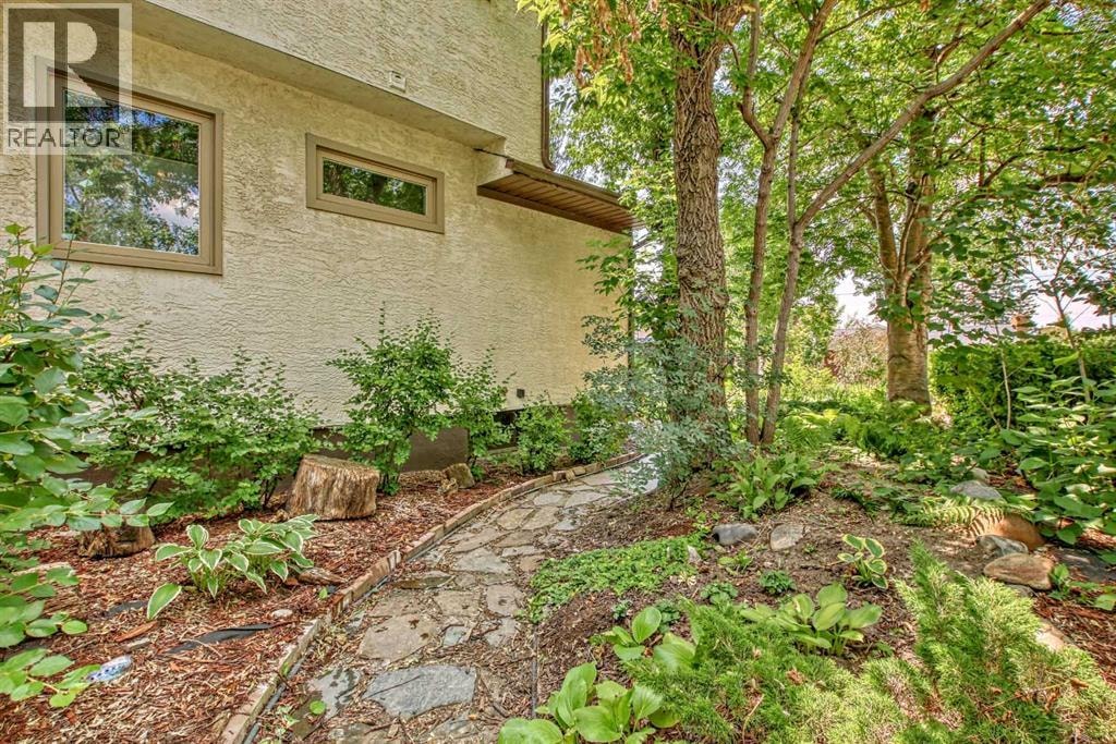 2518 21 Street SW — photo 47