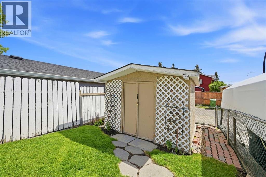 45 Taradale Close NE — photo 41