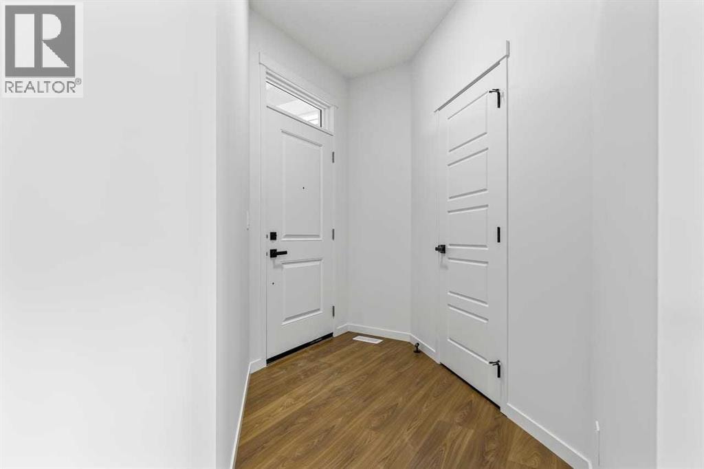 131 Corner Glen Grove NE — photo 5