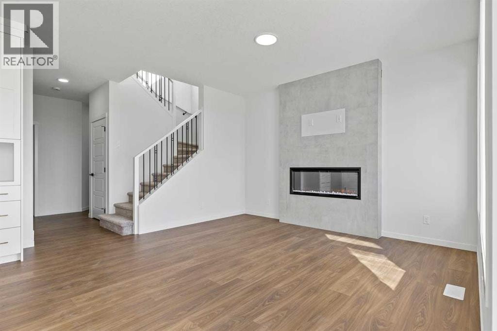 131 Corner Glen Grove NE — photo 15