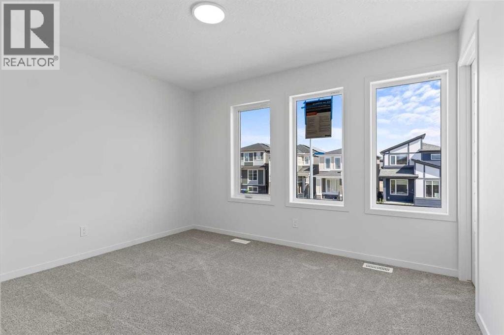 131 Corner Glen Grove NE — photo 32