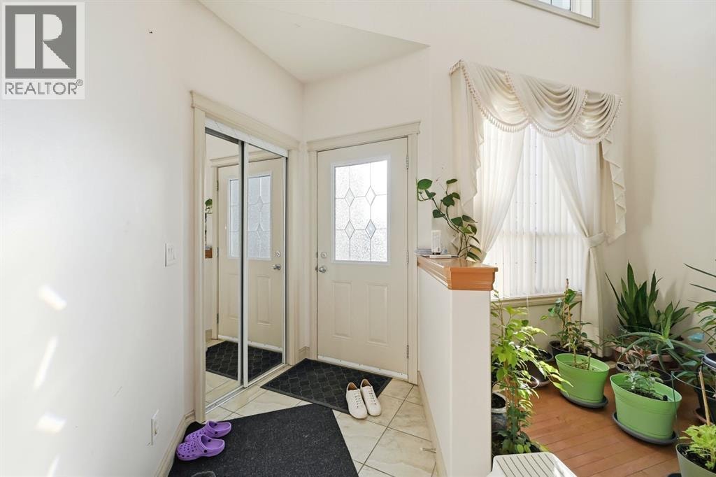 104 Taralake Common NE — photo 3