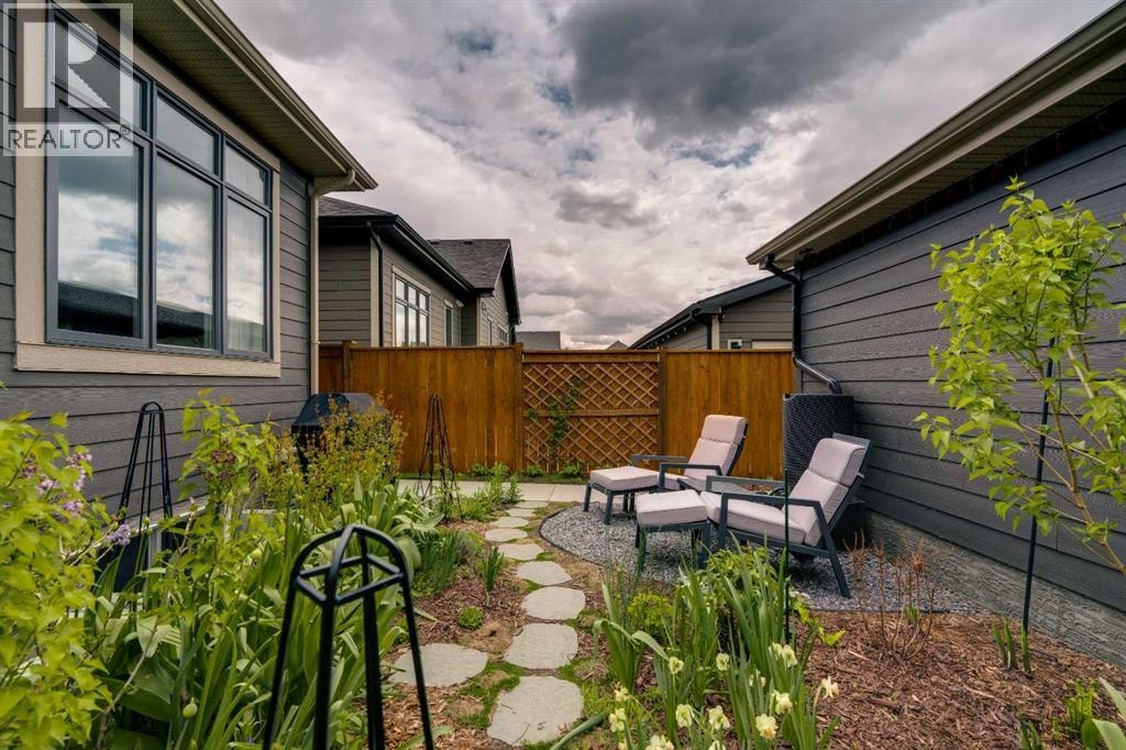 541 Marine Drive SE — photo 40