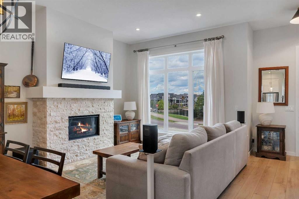 541 Marine Drive SE — photo 4