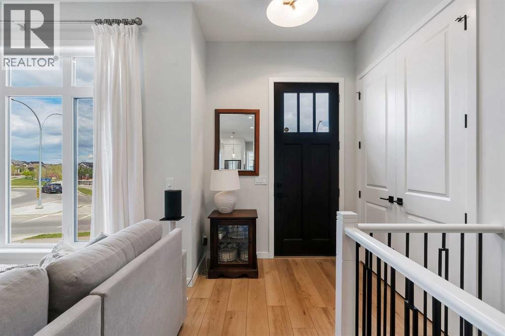 541 Marine Drive SE — photo 2