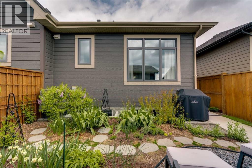 541 Marine Drive SE — photo 42