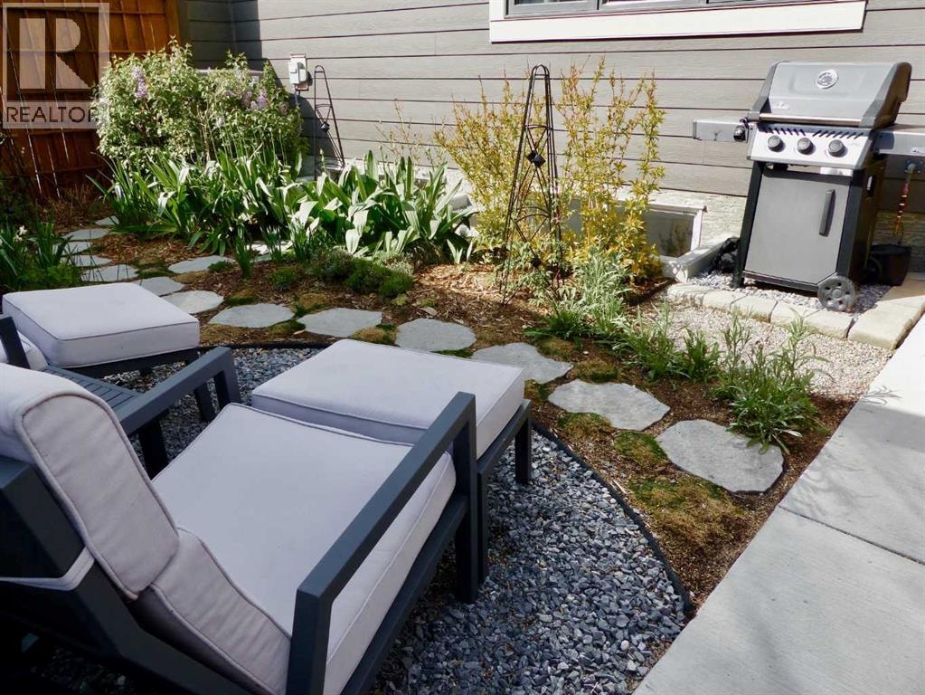 541 Marine Drive SE — photo 45