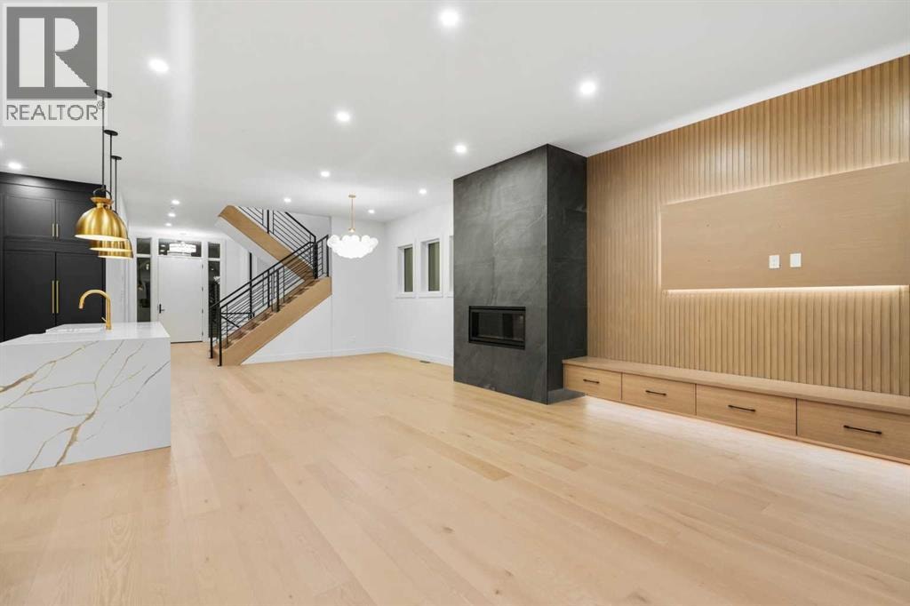 630 27 Avenue NE — photo 13