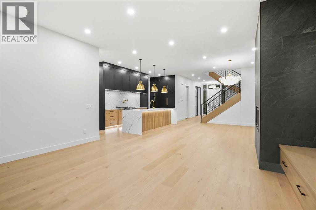 630 27 Avenue NE — photo 9