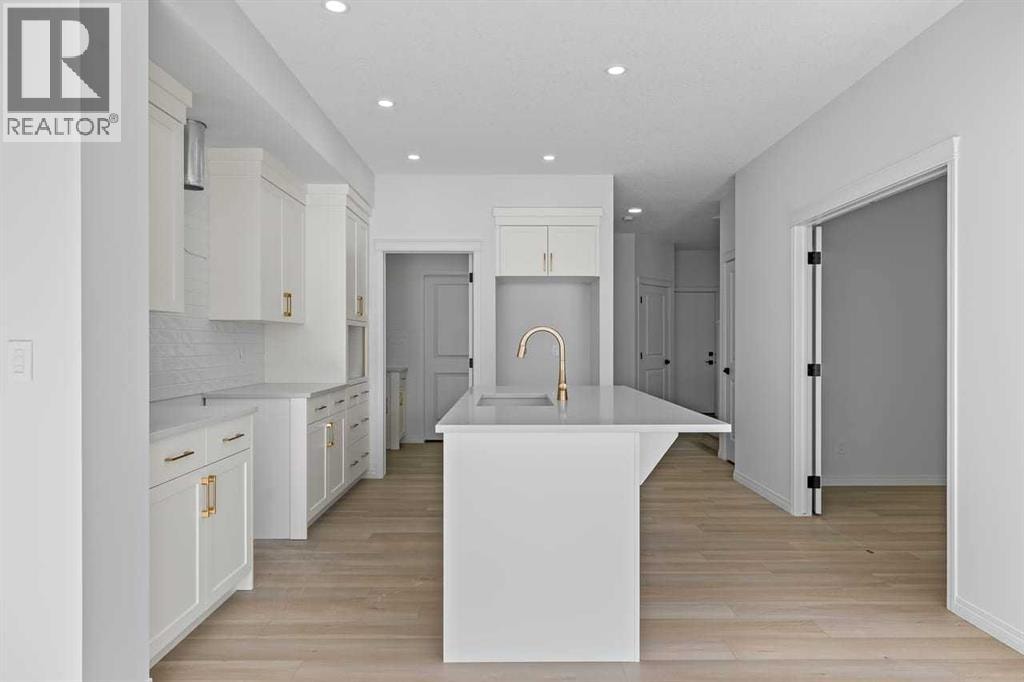 138 Corner Glen Square NE — photo 5