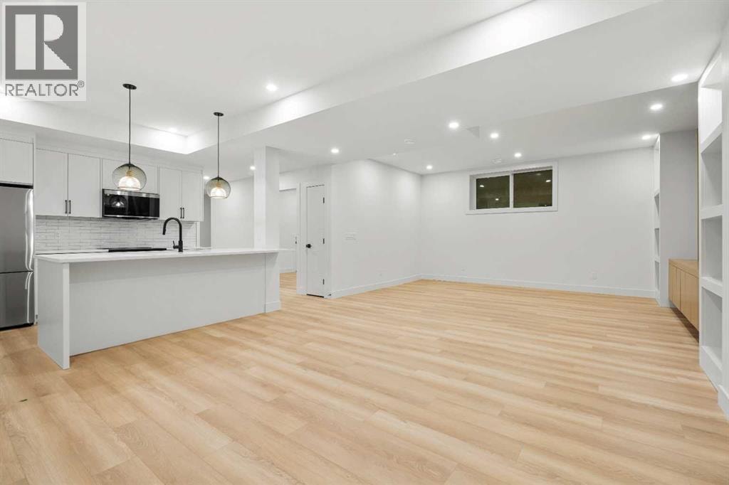 630 27 Avenue NE — photo 28