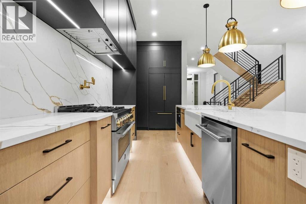 630 27 Avenue NE — photo 14