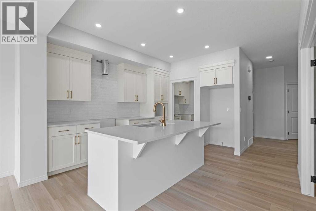 138 Corner Glen Square NE — photo 4
