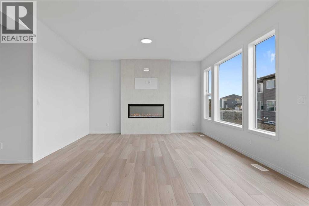138 Corner Glen Square NE — photo 14