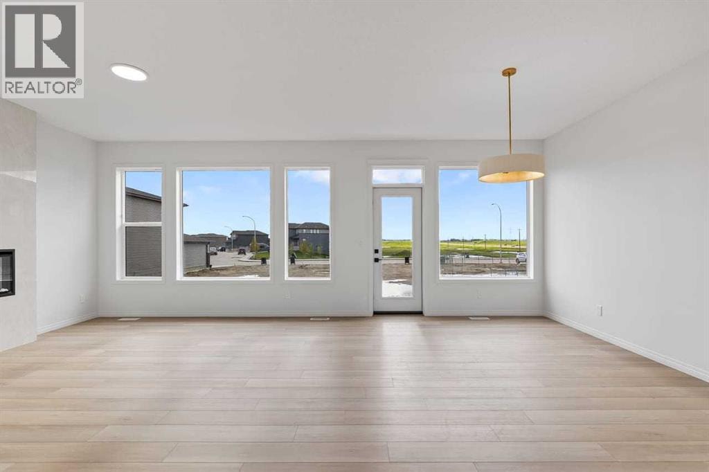 138 Corner Glen Square NE — photo 12