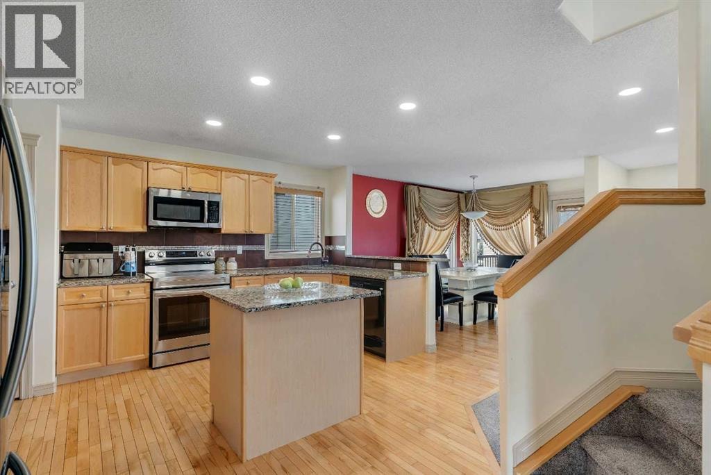 133 Everwoods Close SW — photo 5