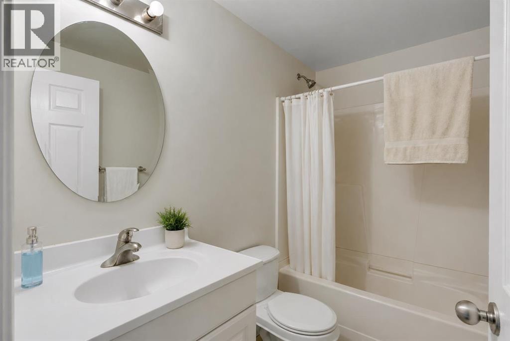 133 Everwoods Close SW — photo 34