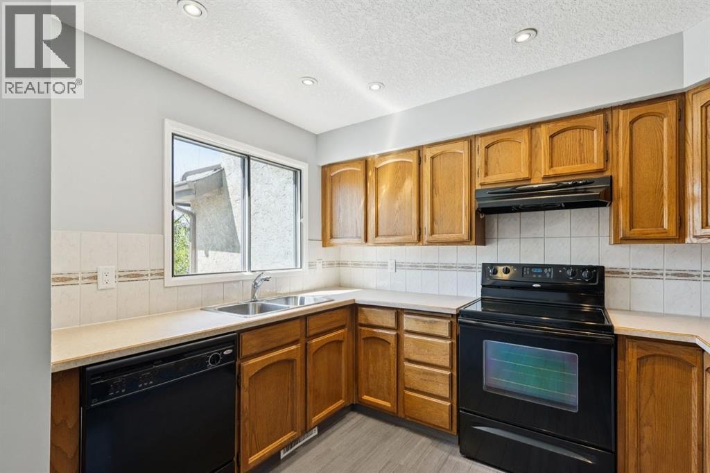 22 Glamis Gardens SW — photo 18