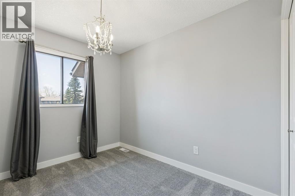 22 Glamis Gardens SW — photo 25