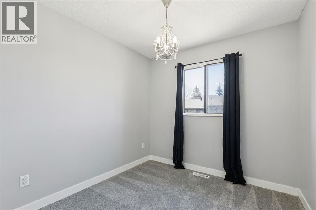 22 Glamis Gardens SW — photo 26