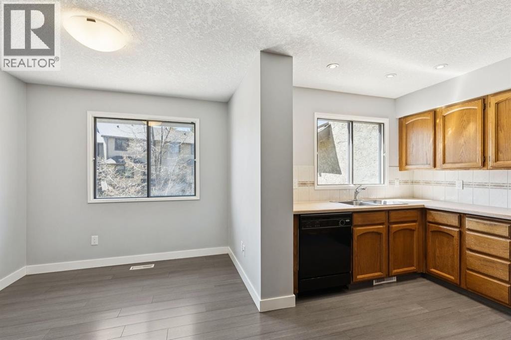22 Glamis Gardens SW — photo 13