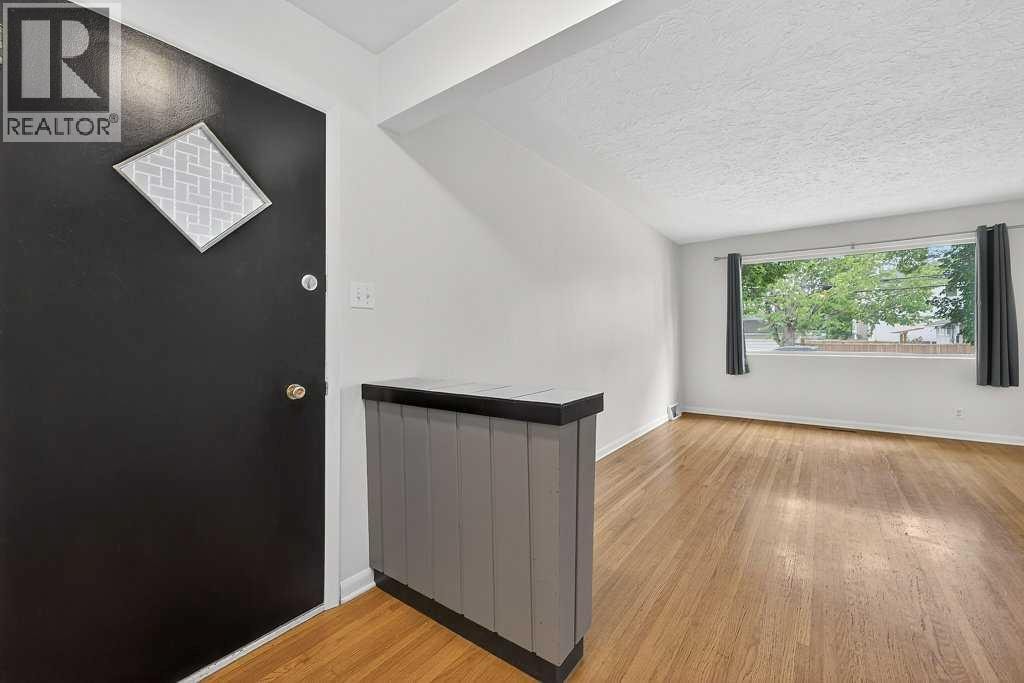 A,B, 319 37 Street SW — photo 37