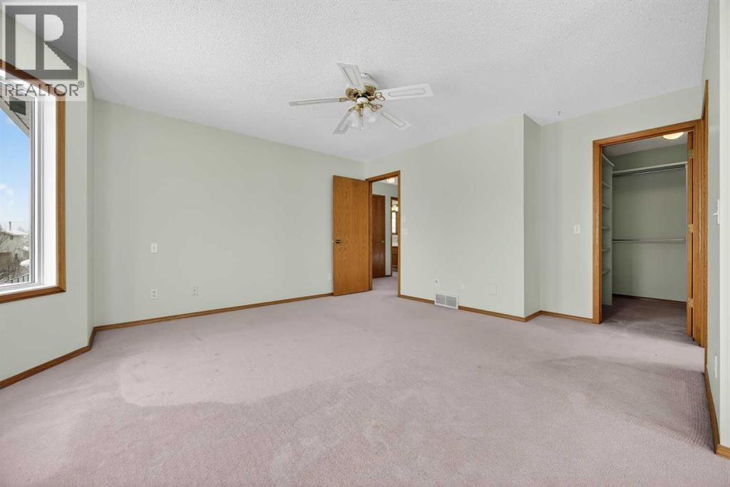 90 Hawkmount Green NW — photo 22