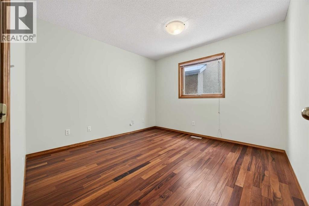 90 Hawkmount Green NW — photo 17