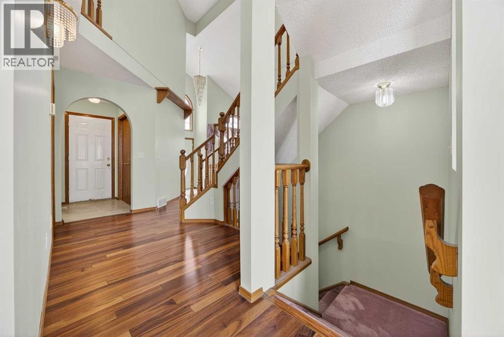90 Hawkmount Green NW — photo 16