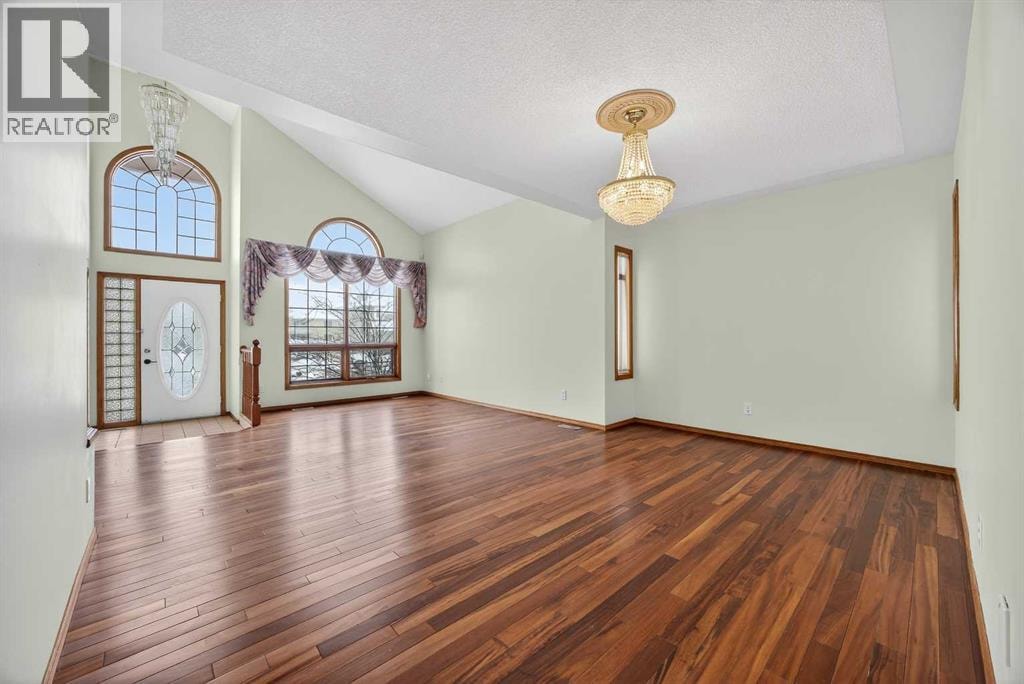 90 Hawkmount Green NW — photo 7