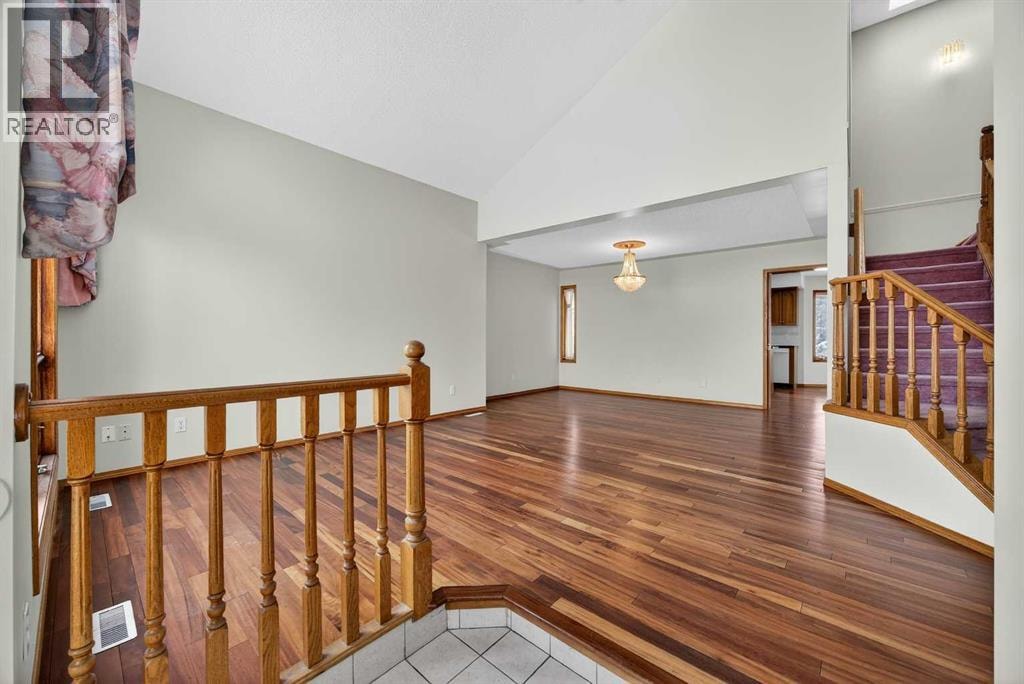 90 Hawkmount Green NW — photo 4