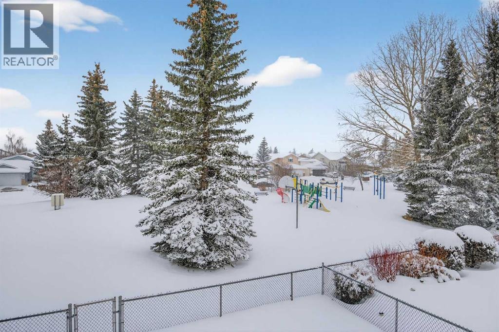 90 Hawkmount Green NW — photo 41