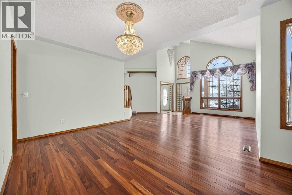 90 Hawkmount Green NW — photo 6