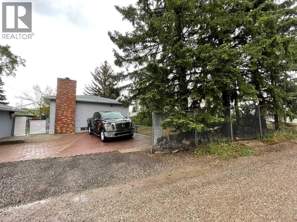 4803 Montana Crescent NW — photo 33