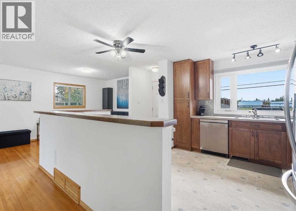 10011 Maplecreek Drive SE — photo 8