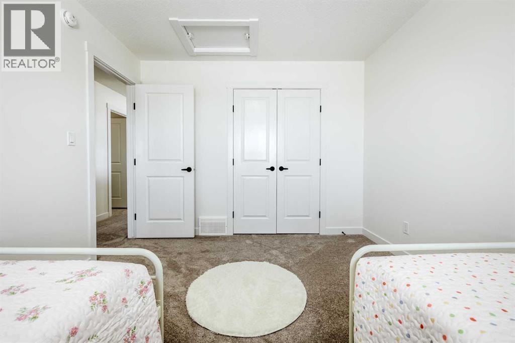 500 Savanna Crescent NE — photo 28