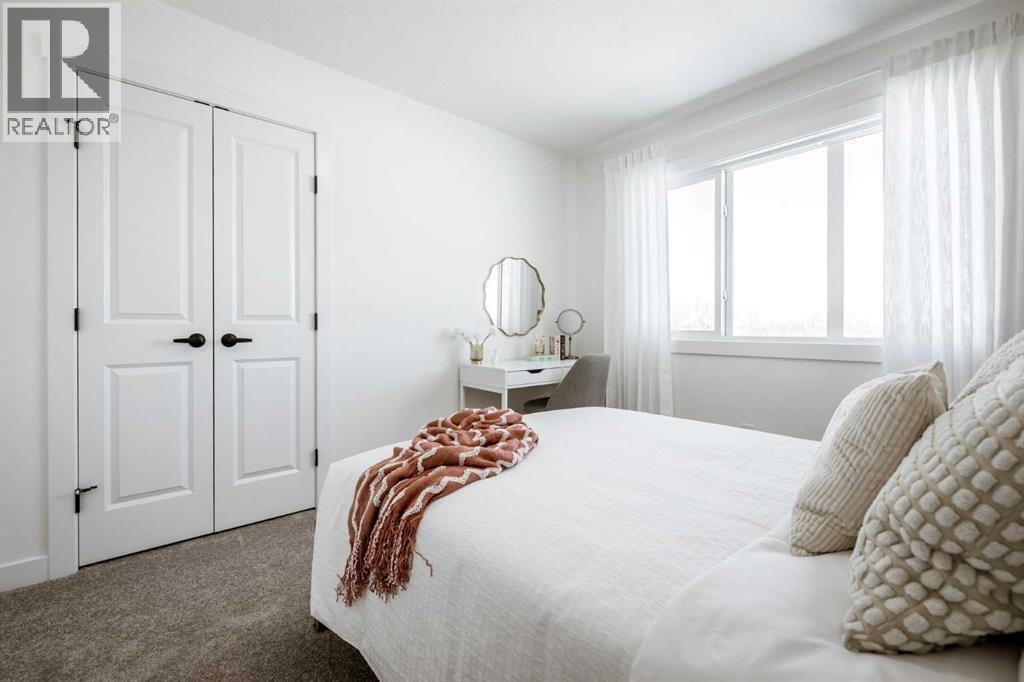 500 Savanna Crescent NE — photo 31