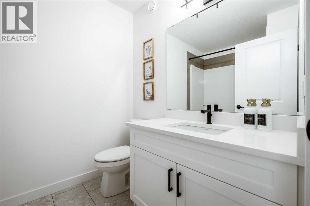 500 Savanna Crescent NE — photo 29