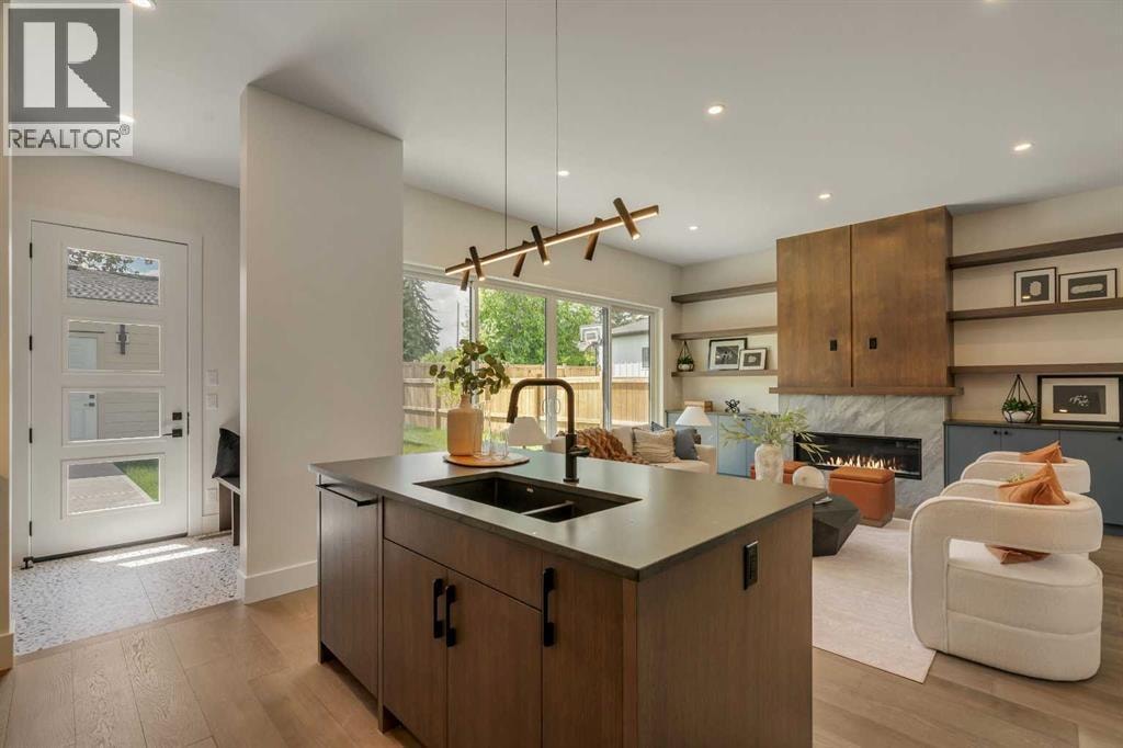 3919 23 Avenue SW — photo 10