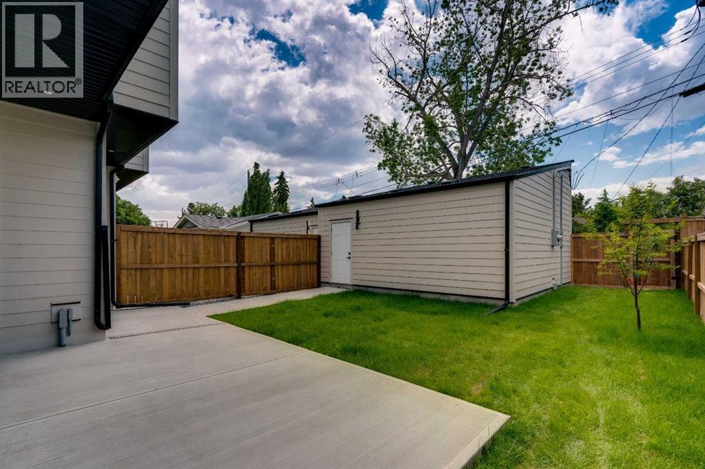 3919 23 Avenue SW — photo 41