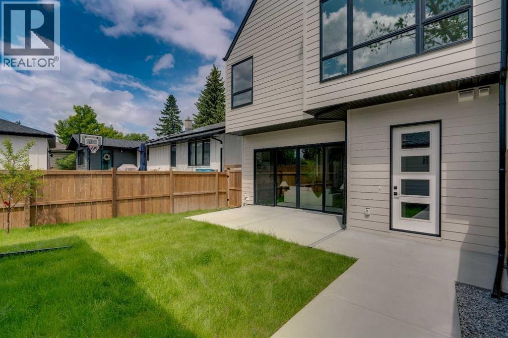 3919 23 Avenue SW — photo 42
