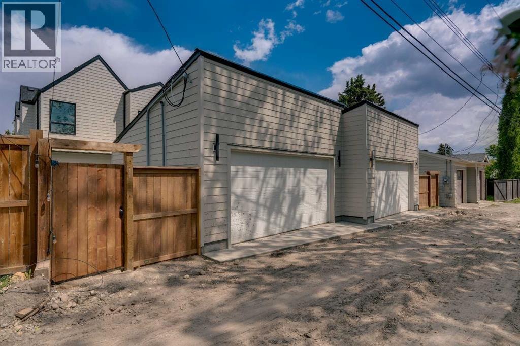 3919 23 Avenue SW — photo 43