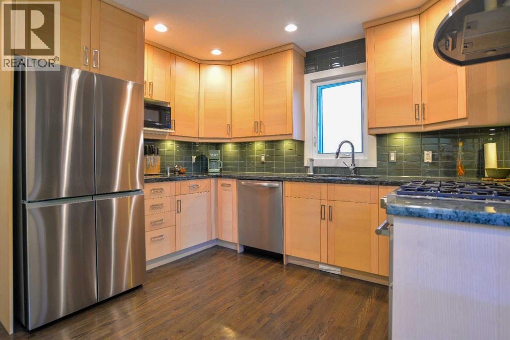 361 Capri Avenue NW — photo 11