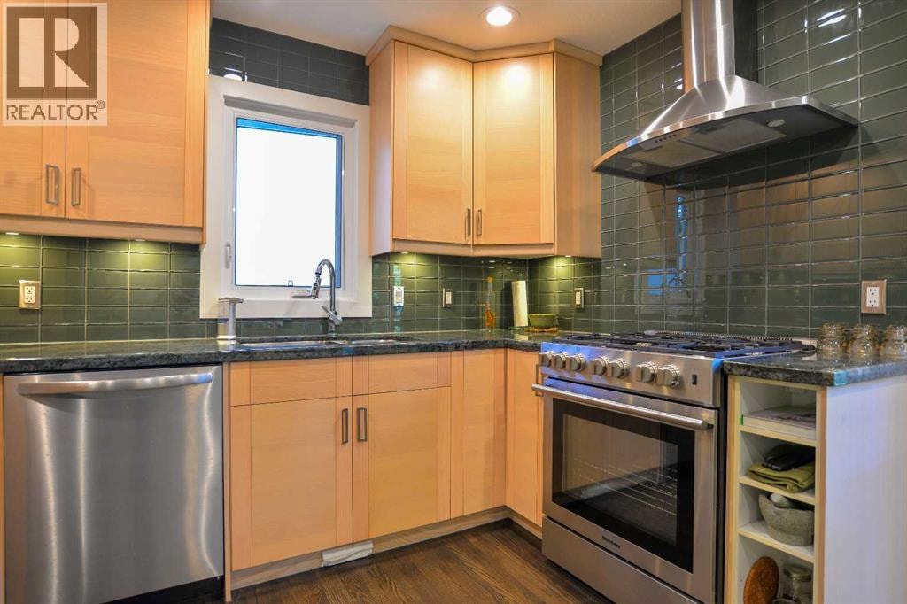 361 Capri Avenue NW — photo 12