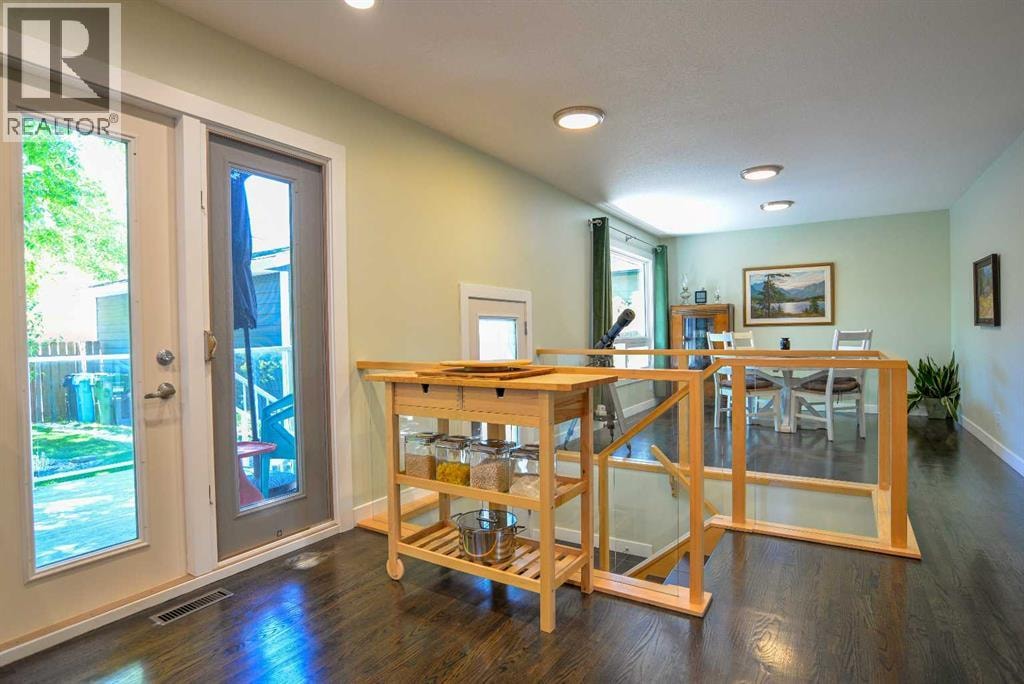 361 Capri Avenue NW — photo 14